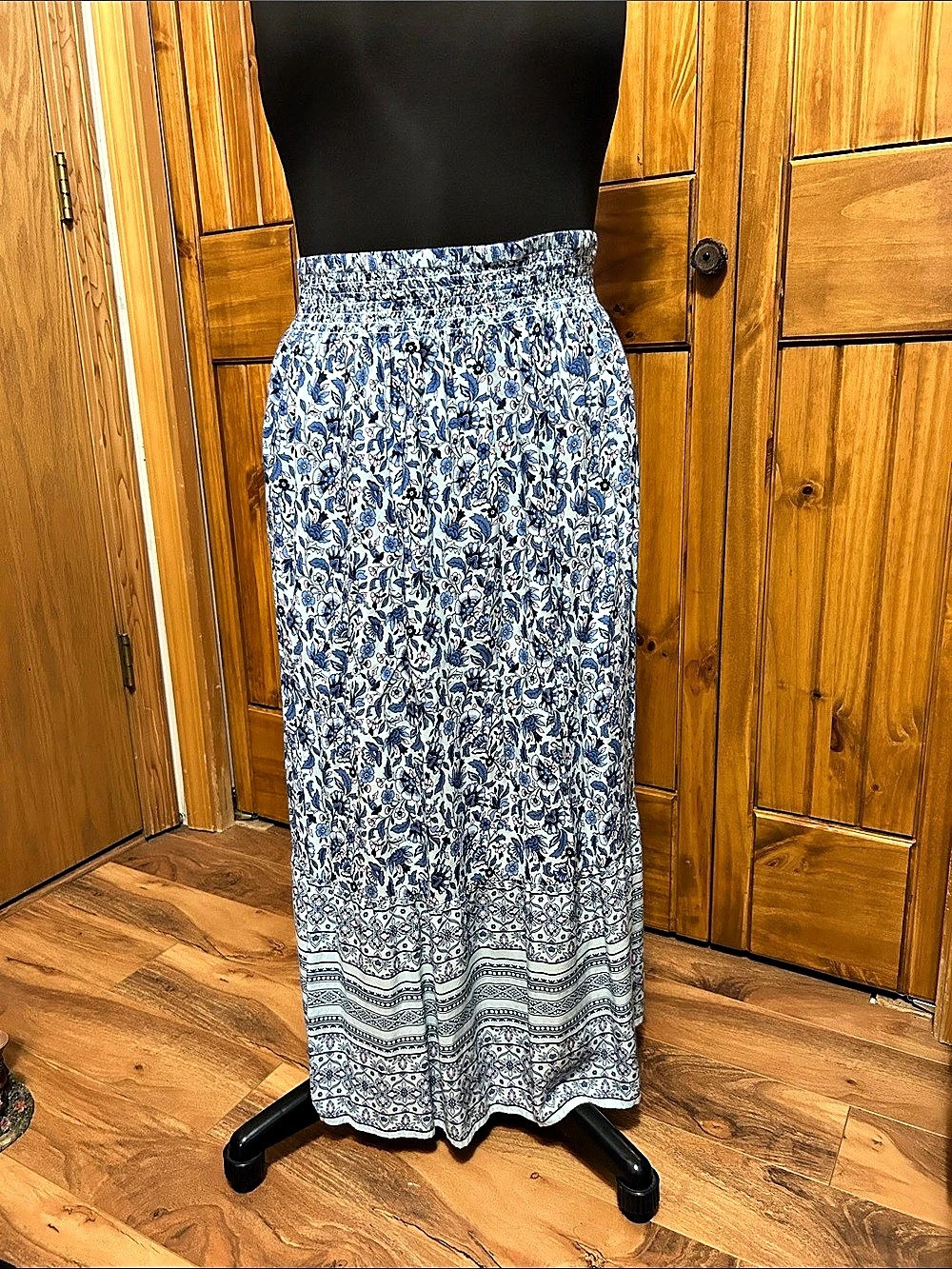 J.Jill Floral Maxi Skirt in Blue & Pink Size Large Like New